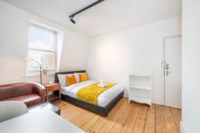 Modern Studios 5 min to Angel Station, 02 Academy Islington